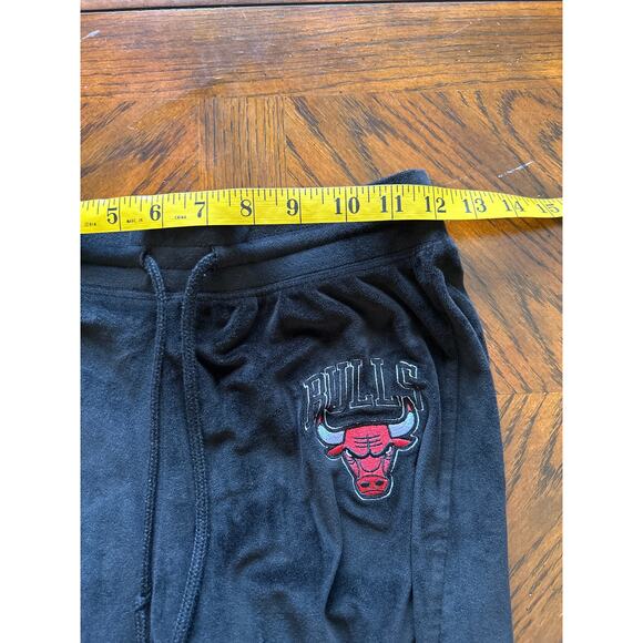 Chicago Bulls Velour Wide Leg Pants - Picture 5 of 6